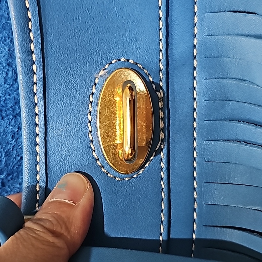 Dooney Lulu Fiona Crossbody - Picture 5 of 13